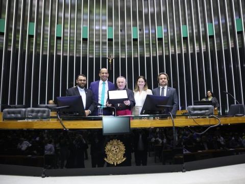 Celebração leva 400 fiéis ao Congresso Nacional para homenagem ao Centenário da Diocese de Santos