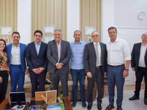 Com impulso da Frente Parlamentar presidida por Paulo Alexandre, obras do Aeroporto de Guarujá iniciam em visita do Ministro Silvio Costa Filho