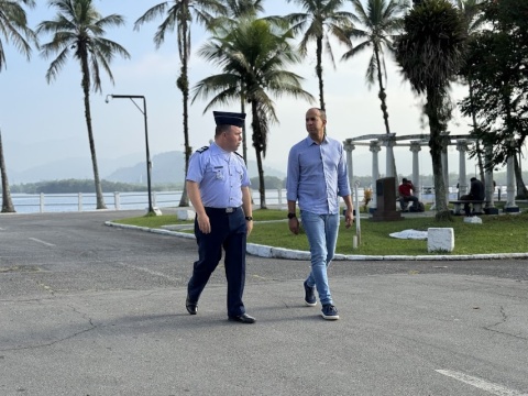 Paulo Alexandre Barbosa visita obras do Aeroporto de Guarujá