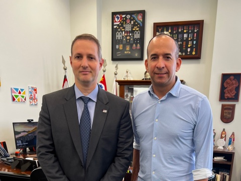 Secretário Guilherme Derrite garante a Paulo Alexandre o aumento de 300 policiais no efetivo da Baixada Santista