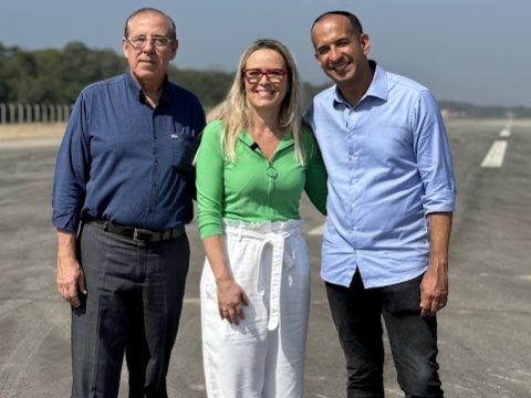Deputado Federal Paulo Alexandre Barbosa vistoria as obras do Aeroporto de Guarujá