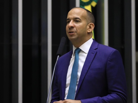 Projeto de Lei do deputado Paulo Alexandre prevê maior rigor na pena para abandono de incapaz