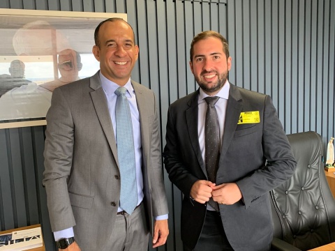 Deputado Federal Paulo Alexandre Barbosa discute destinação de verbas para SV