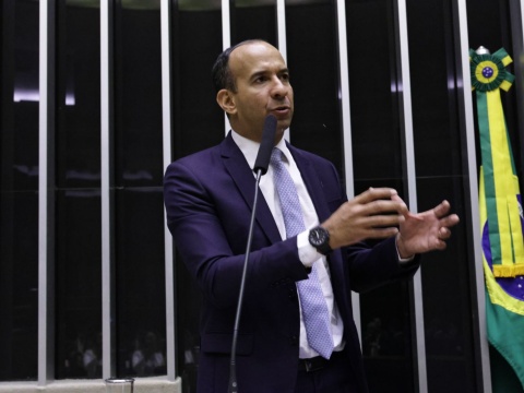 Paulo Alexandre Barbosa fecha semestre como o melhor deputado federal da Baixada Santista pelo Ranking dos Políticos