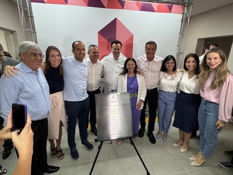 Paulo Alexandre Barbosa participa da entrega da Casa da Mulher em Santos