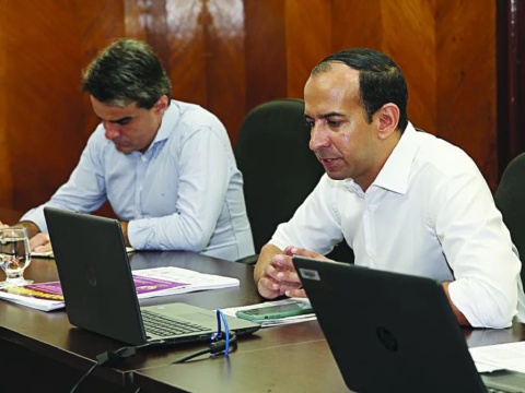 Moradores de Santos aprovam gestão de Paulo Alexandre Barbosa no combate ao coronavírus, diz IPAT