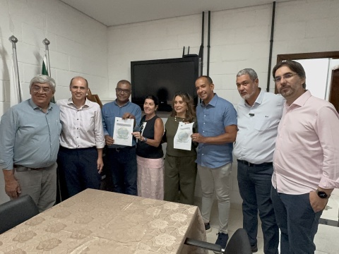 Paulo Alexandre Barbosa anuncia renovação da cessão de área para Equoterapia em Santos