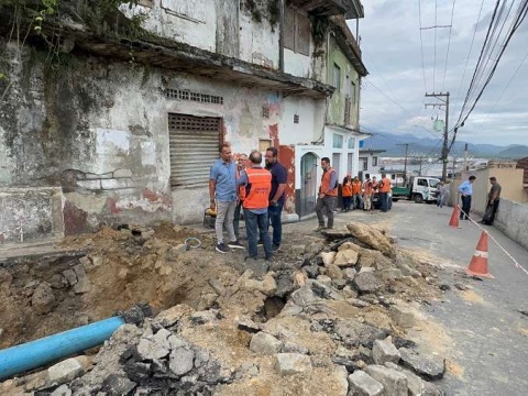 Deputado federal cobra Sabesp após rompimento de adutora no Morro do São Bento