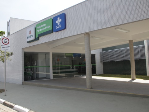 + DE 10 POLICLÍNICAS ENTREGUES