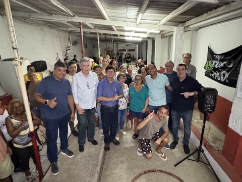 Paulo Alexandre Barbosa se reúne com moradores do Macuco e reforça compromisso com direitos da comunidade durante obras do Túnel Santos-Guarujá