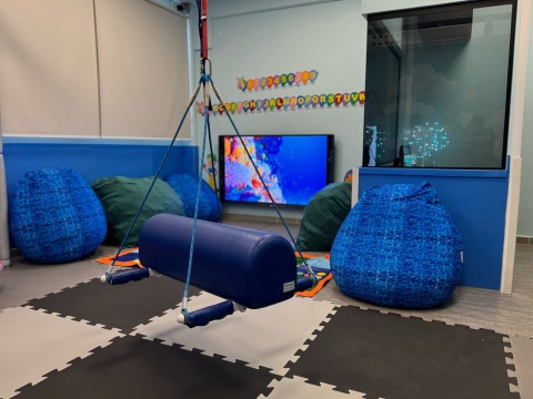 Paulo Alexandre Barbosa participa da entrega da 1ª Sala Multissensorial da rede municipal de Santos