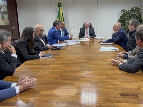 Deputado Paulo Alexandre Barbosa garante R$ 116 milhões após incêndio no Dique Vila Gilda, em Santos (SP)