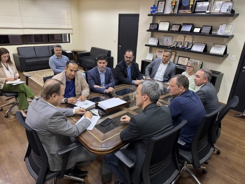 Deputado Paulo Alexandre Barbosa discute demandas da Operação Verão da Saúde com governo estadual