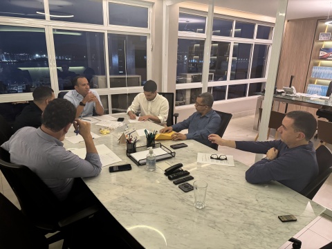 Deputado federal Paulo Alexandre Barbosa recebe vereadores de Cubatão para tratar de demandas prioritárias