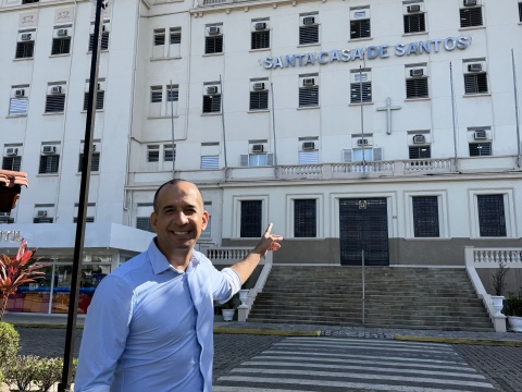 Equipamento mais moderno do mundo reforçará combate ao câncer em Santos