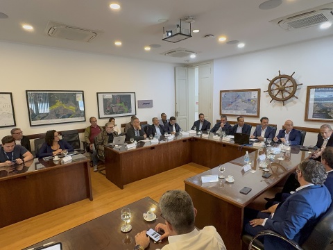 Paulo Alexandre Barbosa encontra responsáveis pelo túnel Santos-Guarujá e destaca avanços