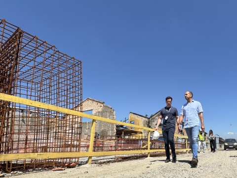 Paulo Alexandre visita obra do Parque Valongo e anuncia entrega da fase 3 para até junho de 2026