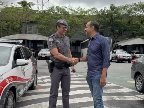 Deputado Paulo Alexandre tem maratona de mais de 600km para fazer entregas e receber honraria