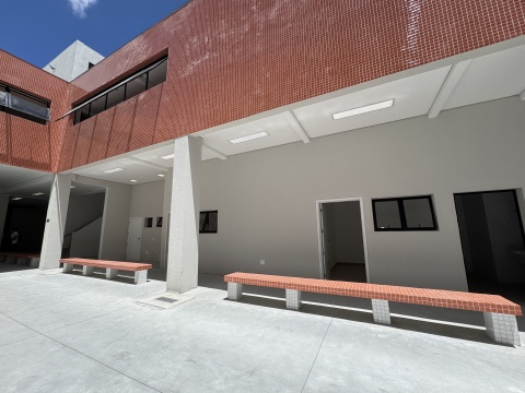 Paulo Alexandre vistoria nova base do Samu em Santos e reforça parceria com a Fundação Lusíada