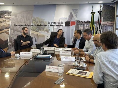 Paulo Alexandre se reúne com secretário para debater projetos para a habitação