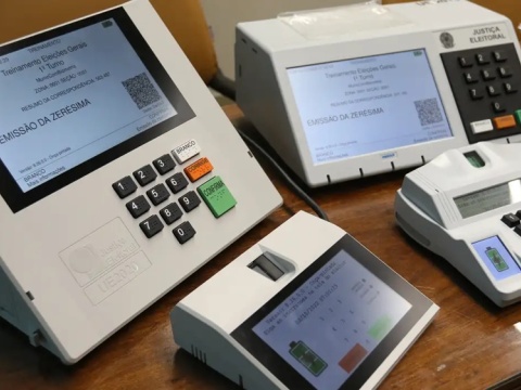 Audrey Kleys deixa partido Novo e estuda candidatura a deputada estadual