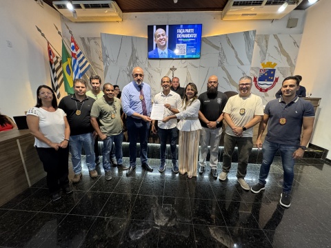 Homenageado em Cruzeiro, Paulo Alexandre destinou mais de R$ 4 milhões para fortalecer serviços e atender melhor a população