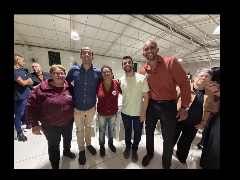 Barbosa participa de encontro comunitário com Cocão e Caio França