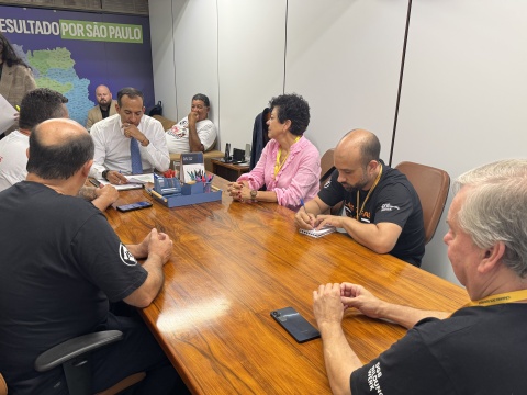 Paulo Alexandre Barbosa assume compromisso para destravar MP do frete mínimo em reunião com trabalhadores da logística