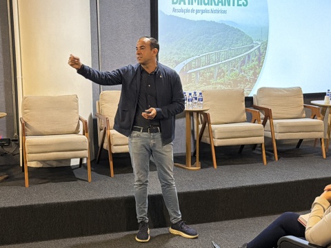 Porto mais ágil é crucial para o futuro de Santos, apontam especialistas