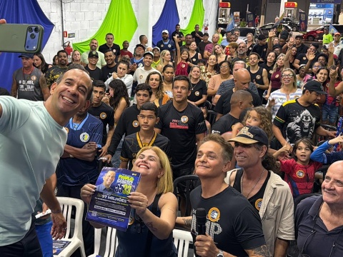 Paulo Alexandre lidera pesquisa espontânea para deputado federal na Baixada Santista