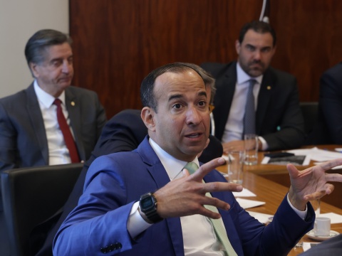 Paulo Alexandre defende incentivo a veículos adaptados para pessoas com deficiência