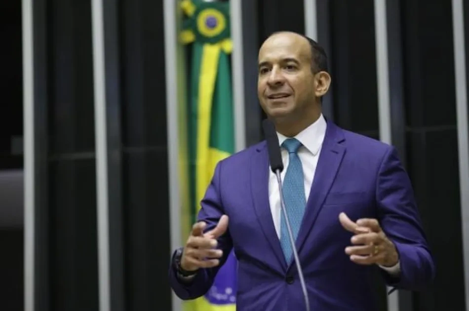 Deputado propõe audiência sobre licitação do Tecon Santos 10