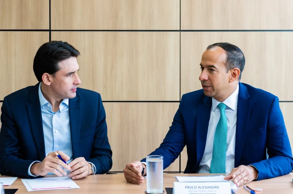 Ministro destaca “voz ativa” de deputado para viabilizar projetos na Baixada Santista