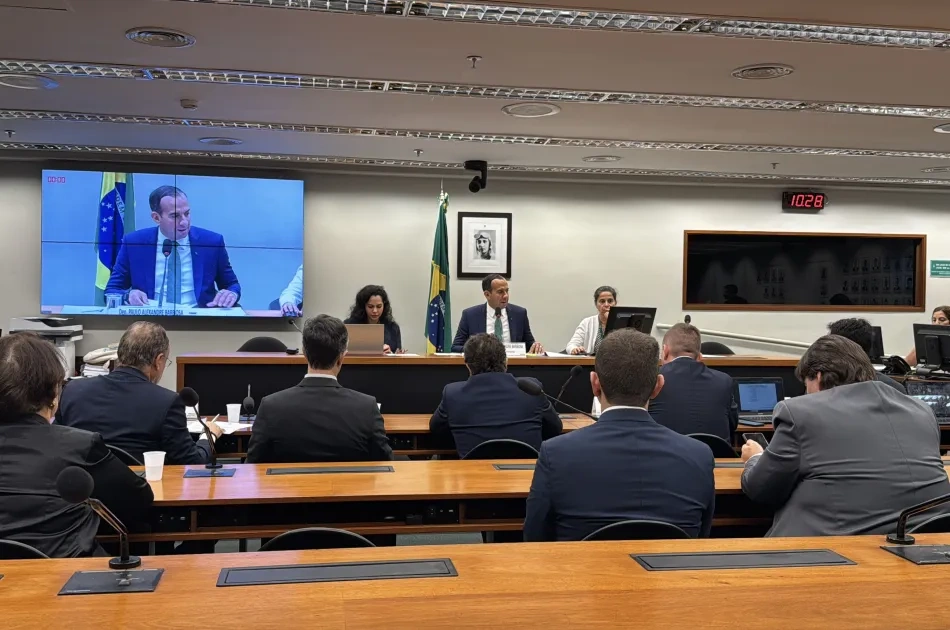 Uma das vias mais perigosas do Brasil, BR-116 é tema de audiência pública no Congresso
