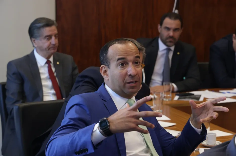 Paulo Alexandre defende incentivo a veículos adaptados para pessoas com deficiência
